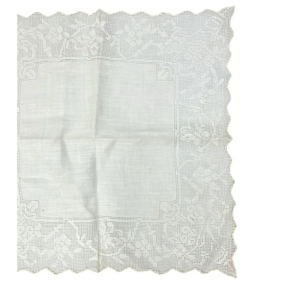 Vintage Lace Handkerchief Lot of 2 Wedding Floral Scalloped Border Knots READ - Picture 4 of 12
